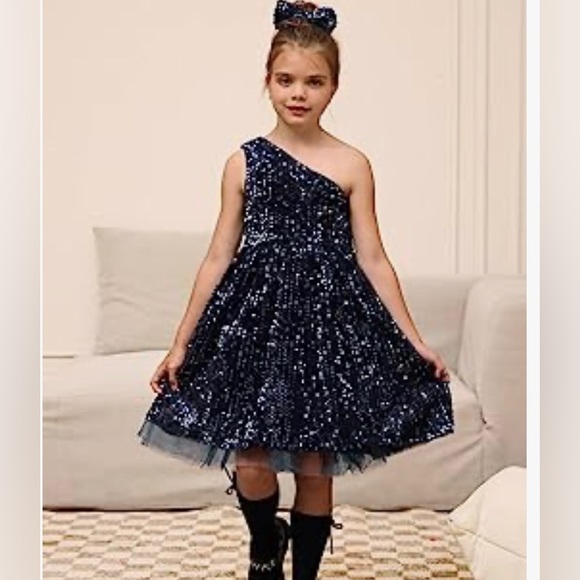 Girls Sequin Dress One Shoulder Sparkle Party Dress with Hair Bow - Picture 2 of 6